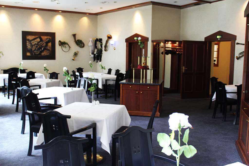 安薇娜康哥拉斯酒店-瓦格奈斯塔德特酒店 拜罗伊特 餐厅 照片